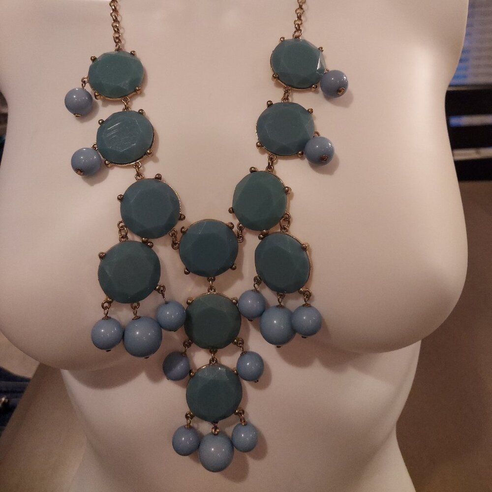 Costume turquoise necklace